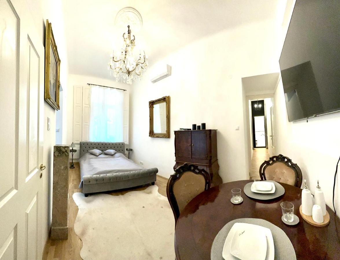 Central River Apartment Danube Boedapest Buitenkant foto